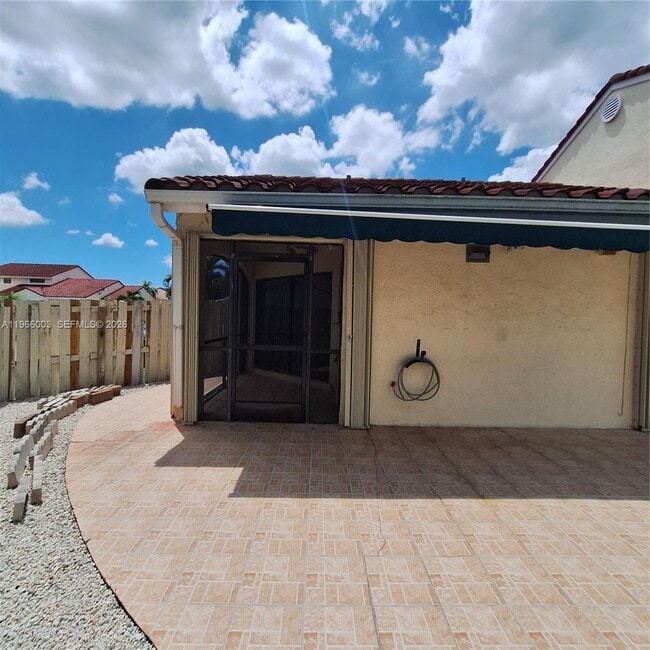 Building Photo - 3214 San Remo Cir