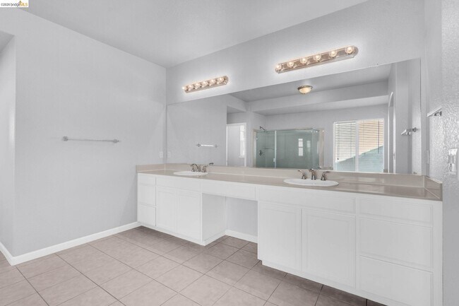 Building Photo - 3582 Mallard Way