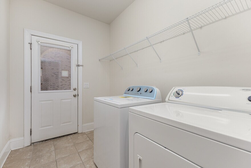 Building Photo - 9909 Woodland Watch Ct