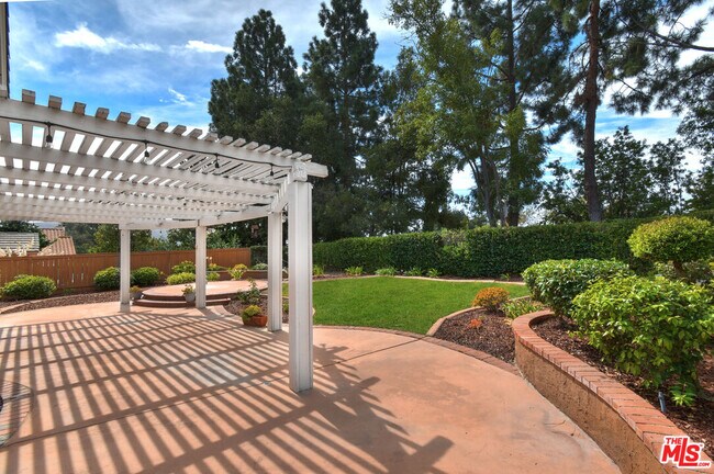 Building Photo - 2649 Rikkard Dr