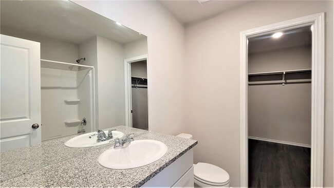 Building Photo - Beautiful like-new 3 bed | 2 bath home - Amazing community amenities!