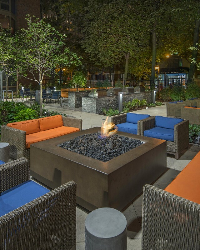 Building Photo - 1064 N Dearborn St