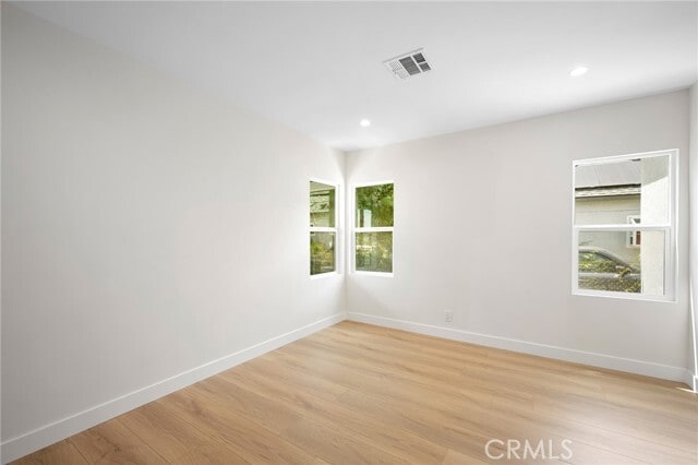 Building Photo - 2521 Manhattan Ave