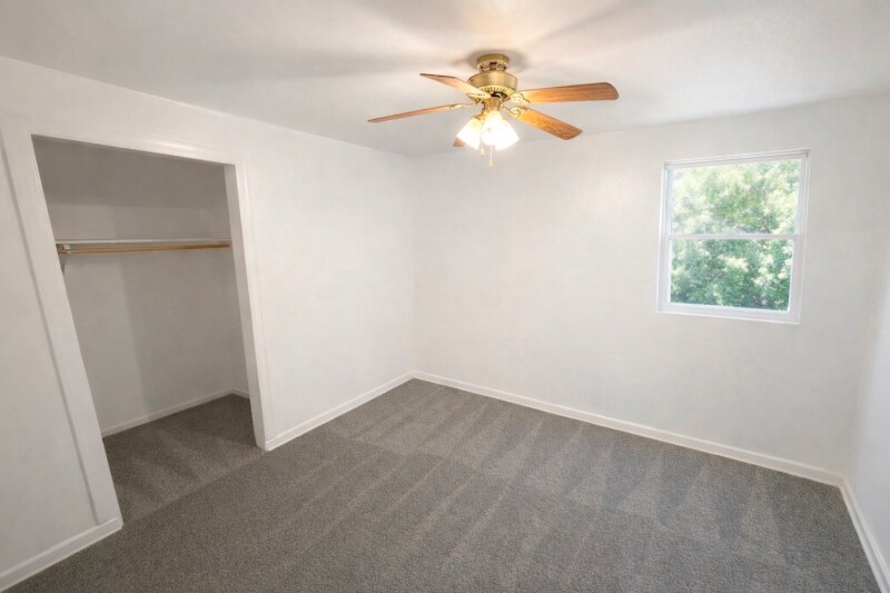 Building Photo - 162 Barney Blvd