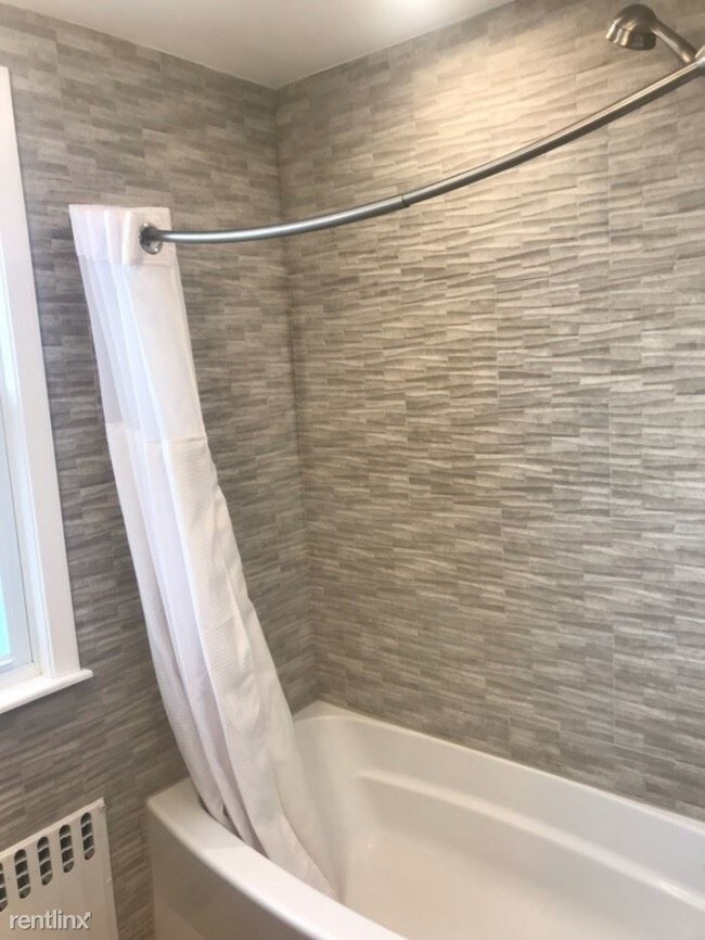 Building Photo - 151 Fairview Ave