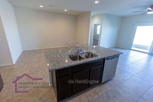 Building Photo - 44498 W Palo Aliso Way