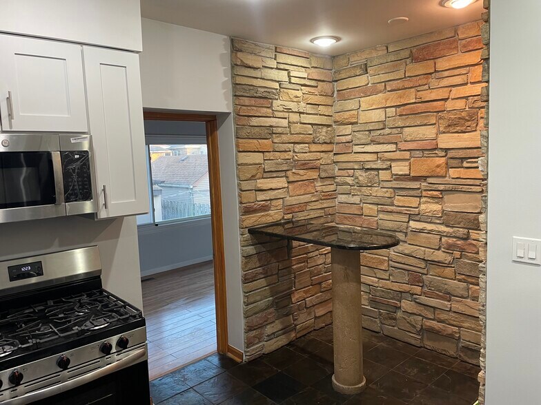 Building Photo - 3111 N 78th Ave