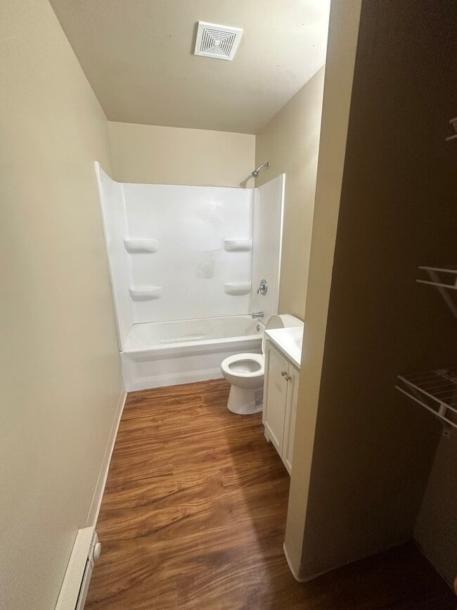 Building Photo - 25731 W Bridge St