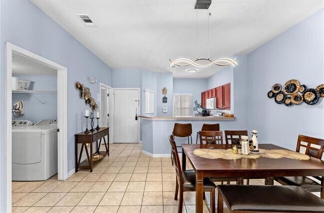 Building Photo - 1017 Park Ridge Cir