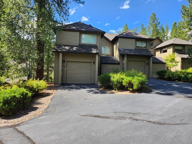 Building Photo - River Village Condominium Unit #8 - Riverf...
