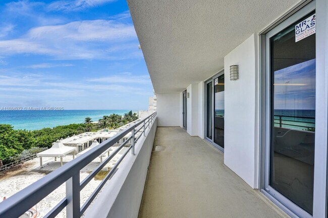 Building Photo - 5555 Collins Ave