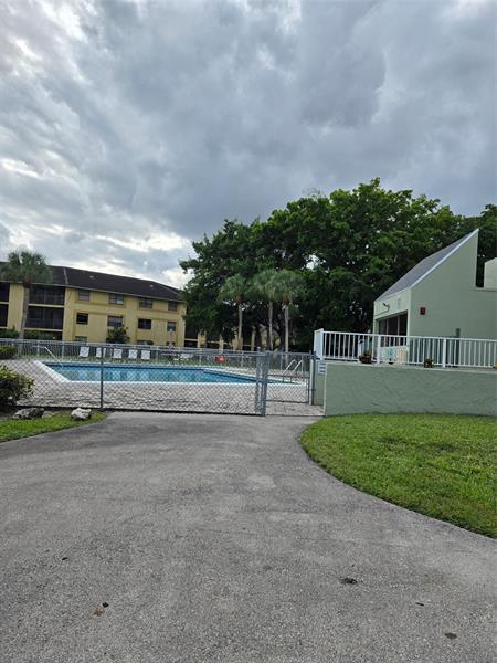 Building Photo - 8917 NW 28th Dr