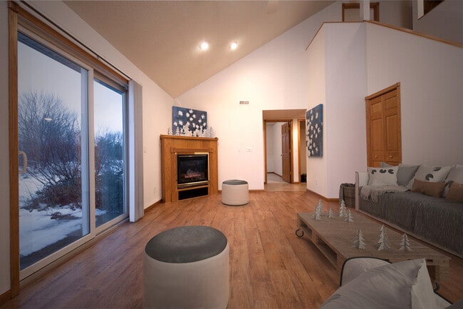 Building Photo - 719 bluejay lane