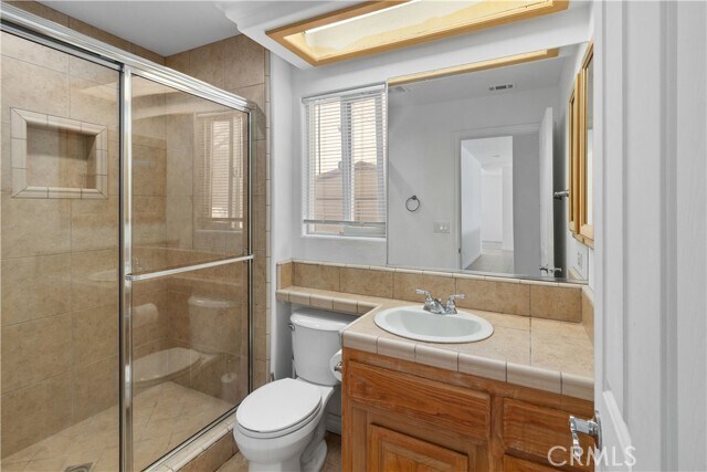 Building Photo - 18075 Lakeview Dr