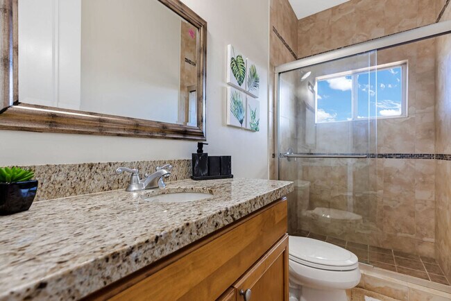 Building Photo - 1705 NE 11th St