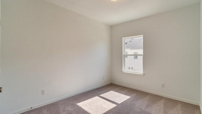 Building Photo - 9935 Schramm St