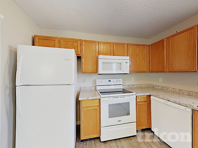 Building Photo - 1826 Blue Pine Ln