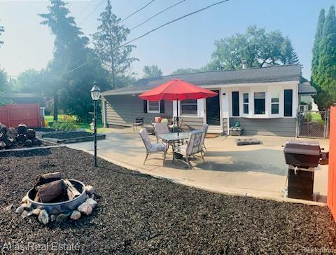 Building Photo - 495 W Seymour Lake Rd