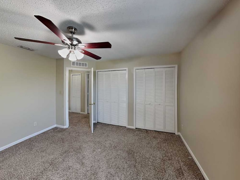 Building Photo - 3908 Kiawa Dr