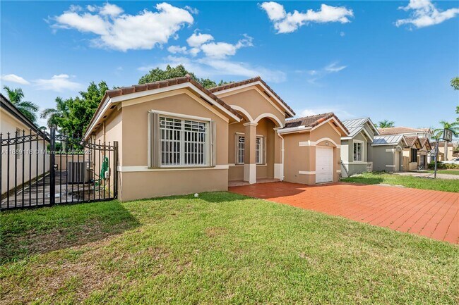 Building Photo - 15470 SW 41st Terrace