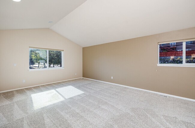 Building Photo - Stylishly updated 4 BedroHome in Park at C...