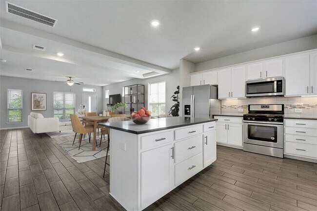 Building Photo - 5605 Charles Merle Dr.