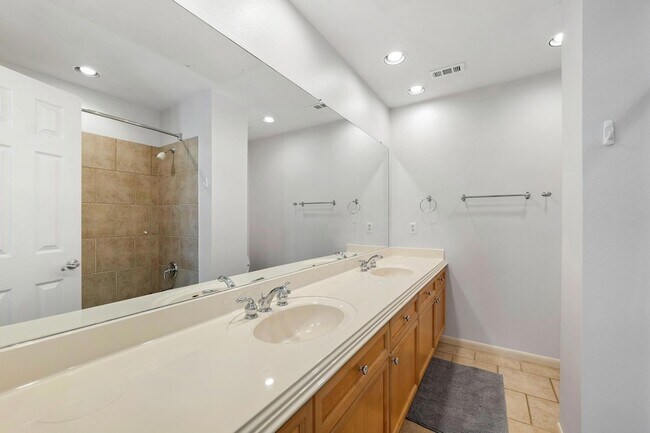 Building Photo - 2918 Ranch Rd 620 N