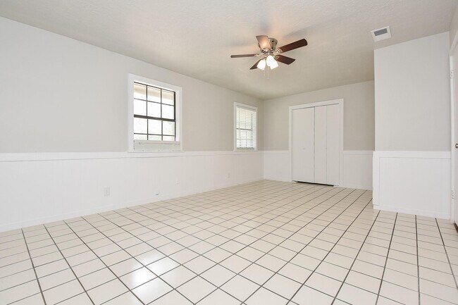 Building Photo - 12713 Roy Harris Loop