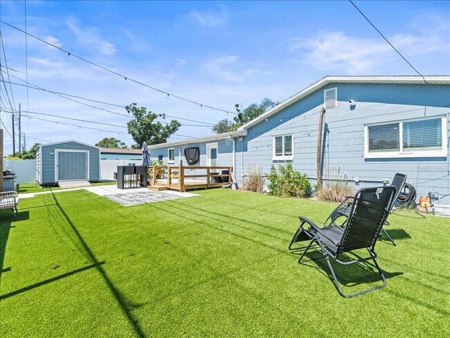 Building Photo - 2200 Capri Dr