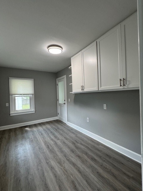 Building Photo - 67 Hill Rd N