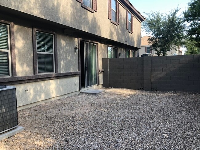 Building Photo - 1255 S Rialto