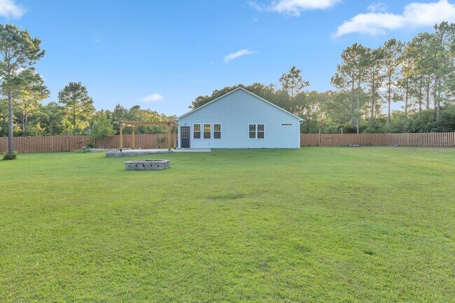 Building Photo - 5 Acres for rent in Holly Ridge!