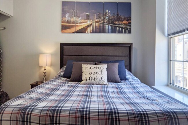 Building Photo - 248 Market St