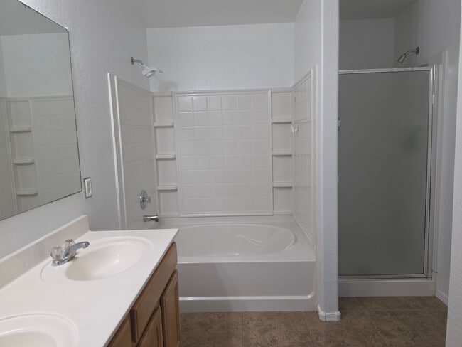 Building Photo - 2068 E Andalusian Loop