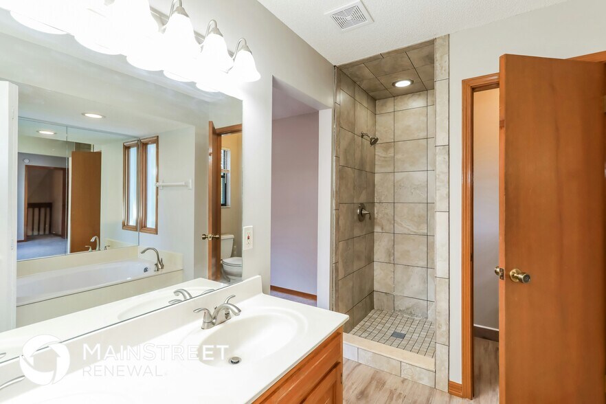 Building Photo - 6115 Jamaica Ct