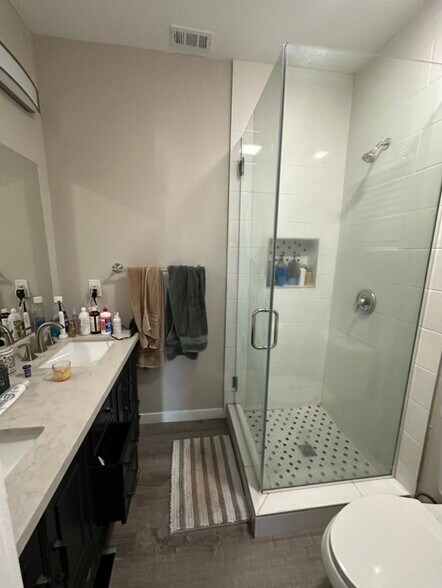 Building Photo - 5214 Catoctin Dr