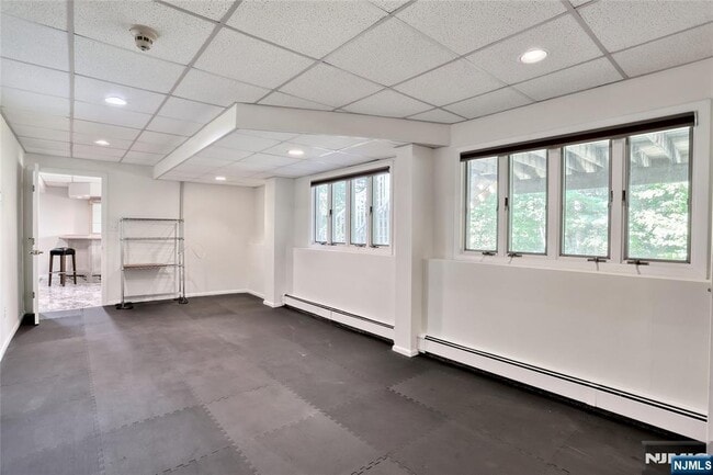 Building Photo - 43 Forest Dr