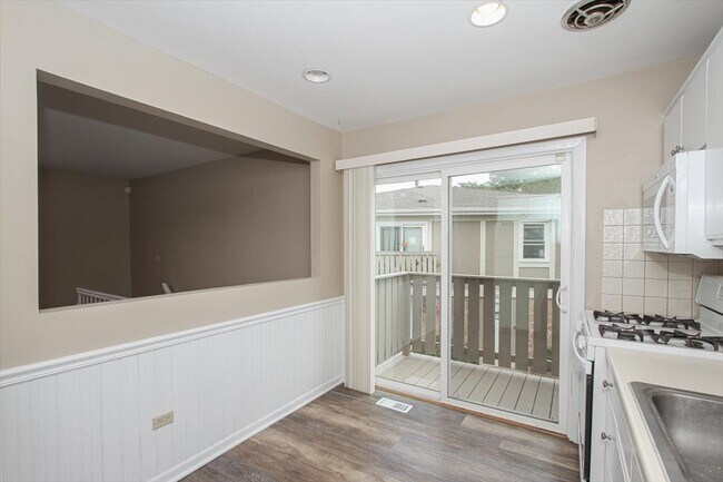 Building Photo - 1063 Hampton Harbor