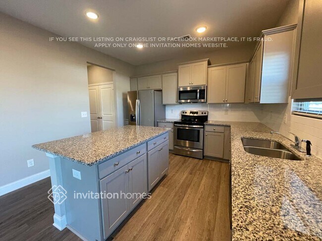 Building Photo - 5377 Roberta Crossing Dr