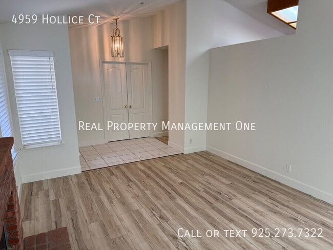 Building Photo - 4959 Hollice Ct