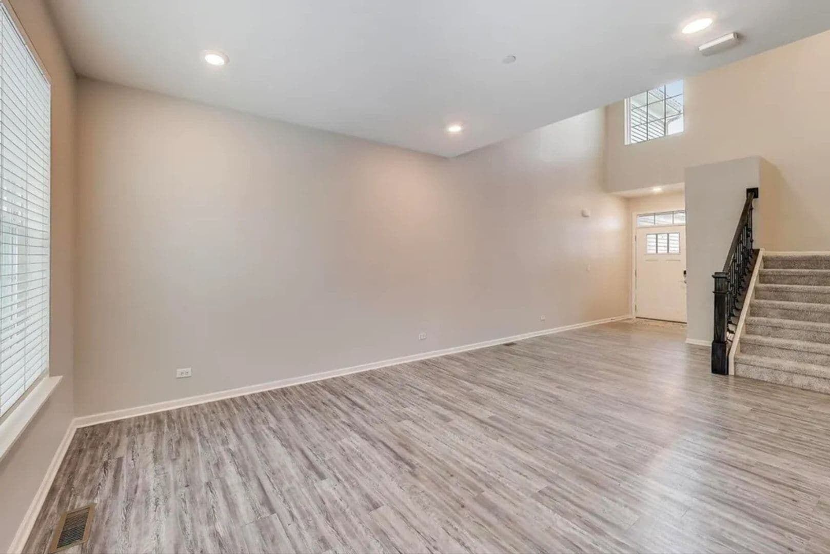 Building Photo - 1675 Kraft Ave