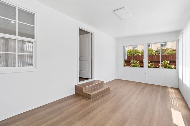 Building Photo - BEAUTIFUL CORNER HOUSE IN THE HEART OF VAL...