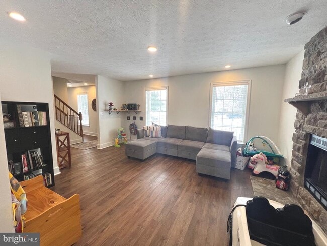 Building Photo - 2405 Gifhorn Ct