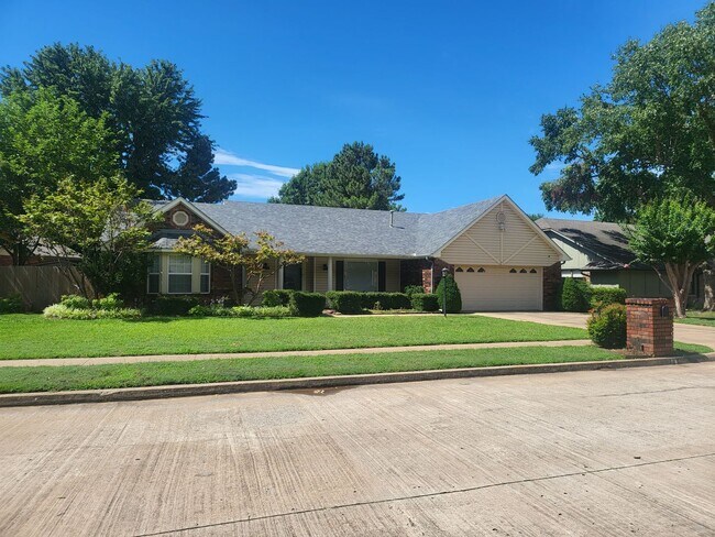 Primary Photo - 3 Bed 2 Bath, Bixby Schools
