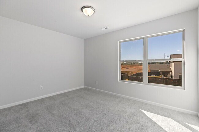 Building Photo - 14616 Ravenel Dr