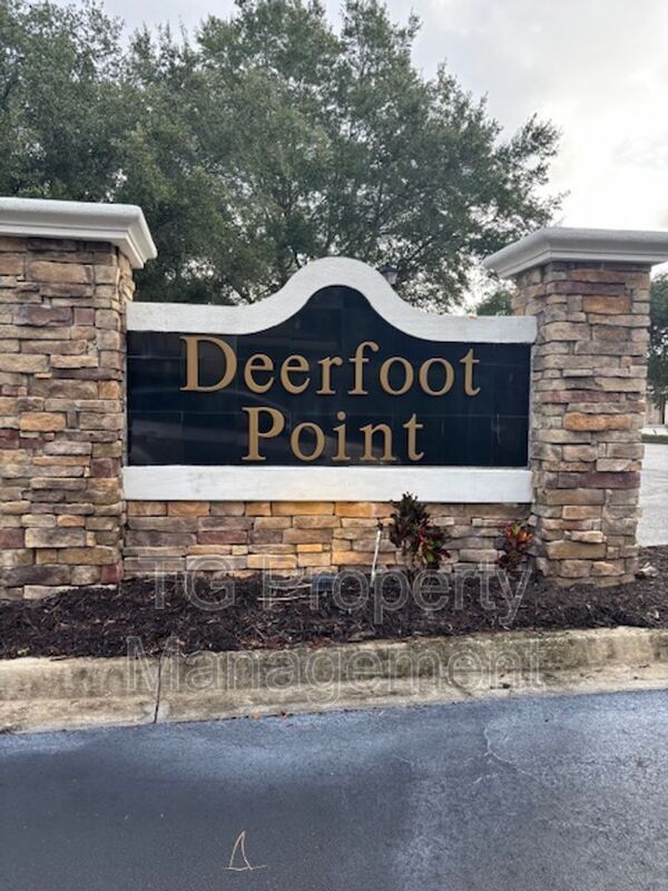 Building Photo - 7175 Deerfoot Cir