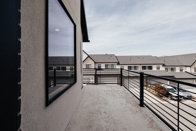 Building Photo - Stunning 4 Bedroom Home in Lehi with Great Amenities!