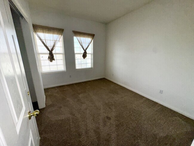 Building Photo - 20796 Village Pkwy