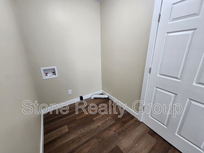 Building Photo - 1139 N 9th St