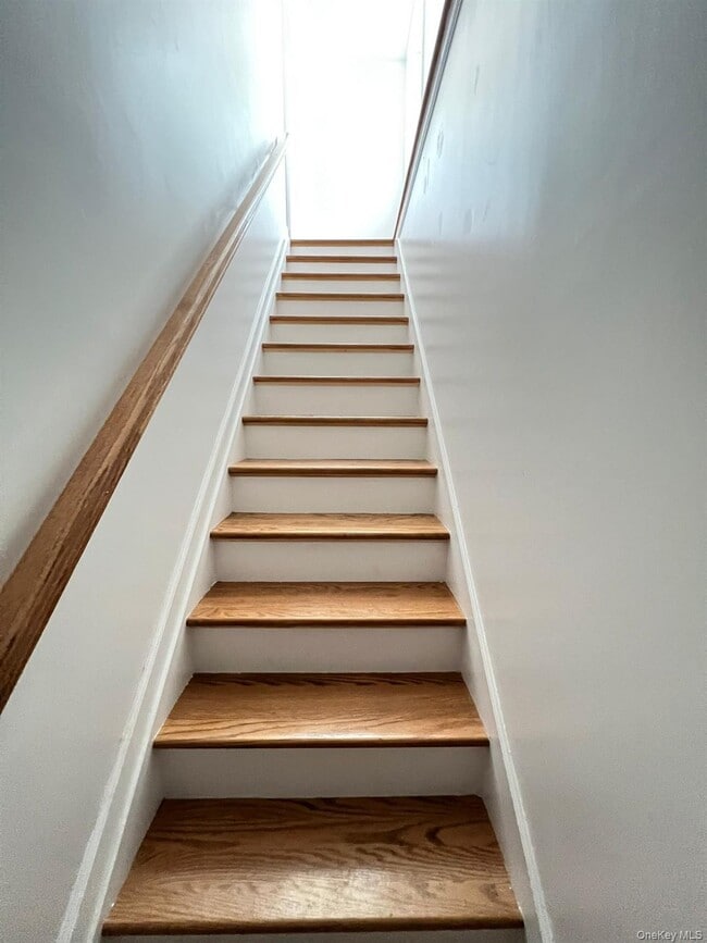 Building Photo - 50 Vineyard Ave